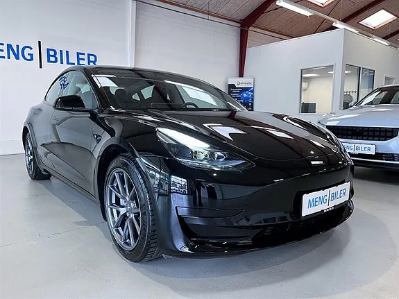 Tesla Model 3 2023 photo 3