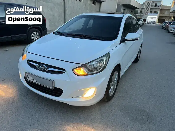 Hyundai Accent 2011 photo 4