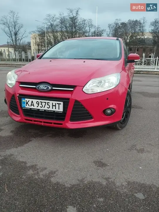 Ford Focus 2012 photo 2