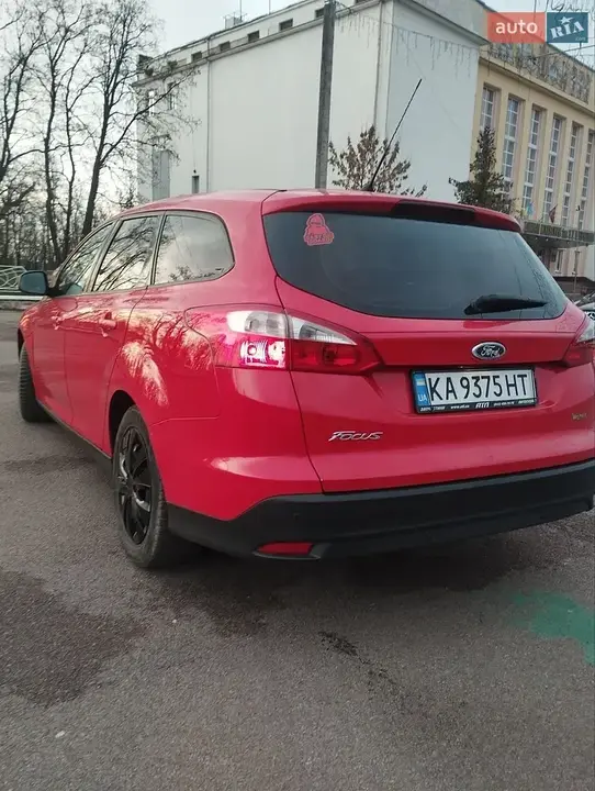 Ford Focus 2012 photo 3
