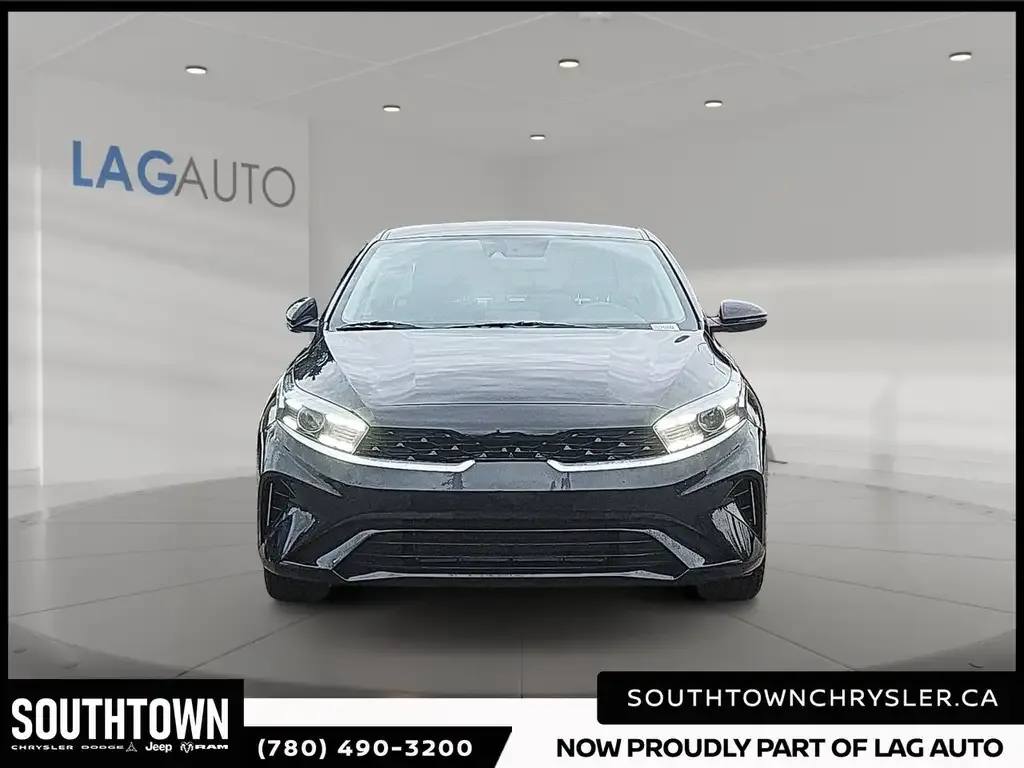 Kia Forte 2023 photo 2