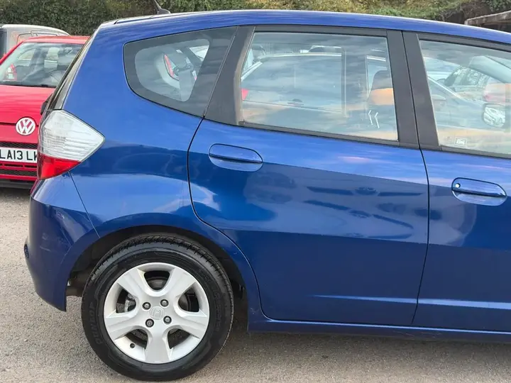 Honda Jazz 2011 photo 5