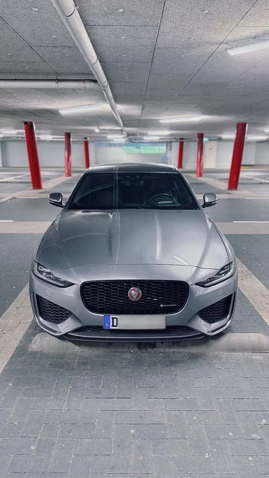 Jaguar Xe