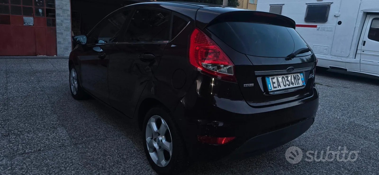Ford Fiesta 2010 photo 3