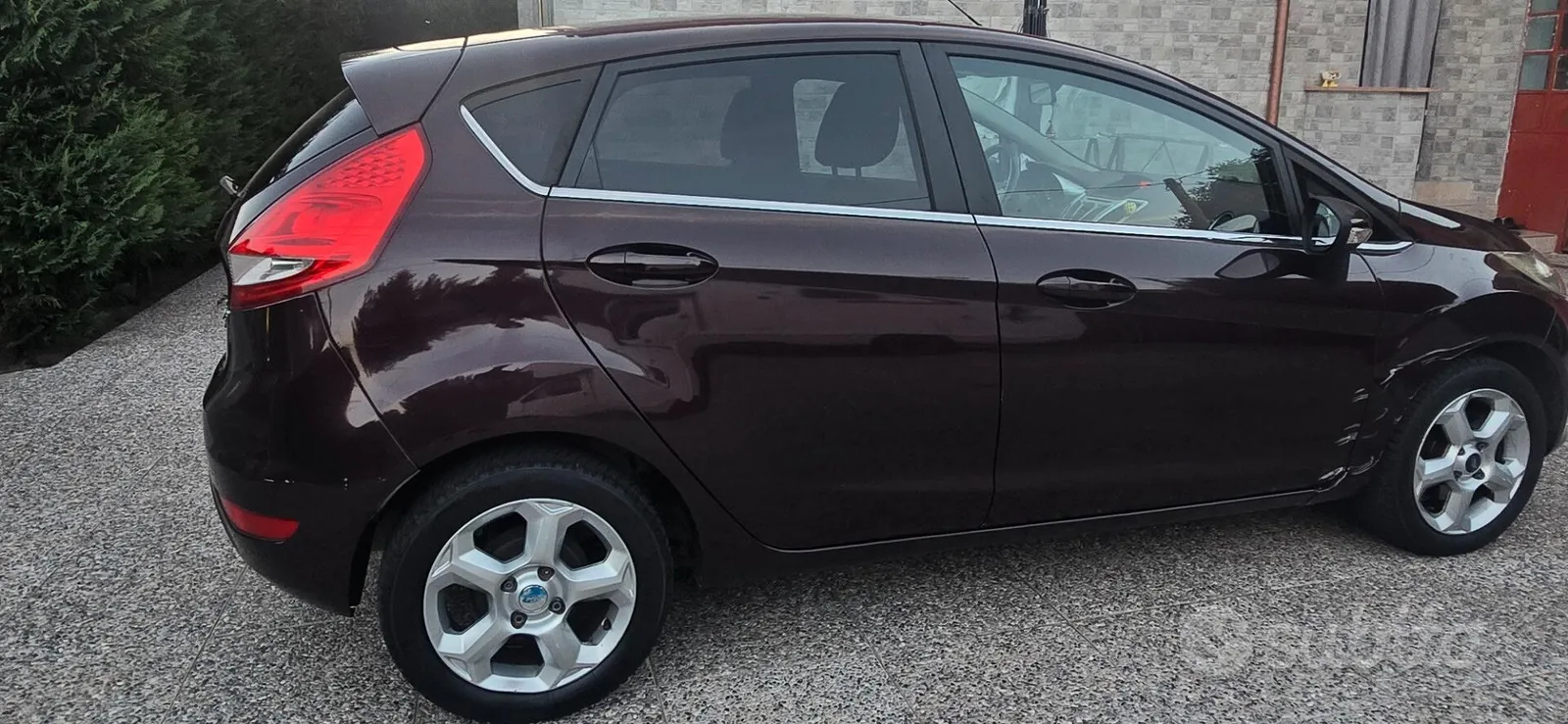 Ford Fiesta 2010 photo 4