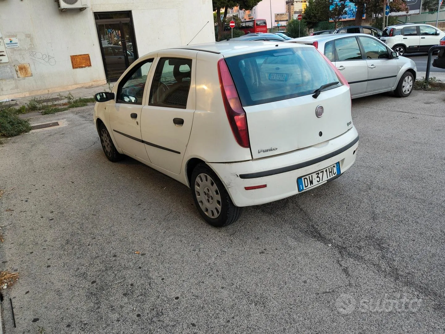 Fiat Punto 2009 photo 2