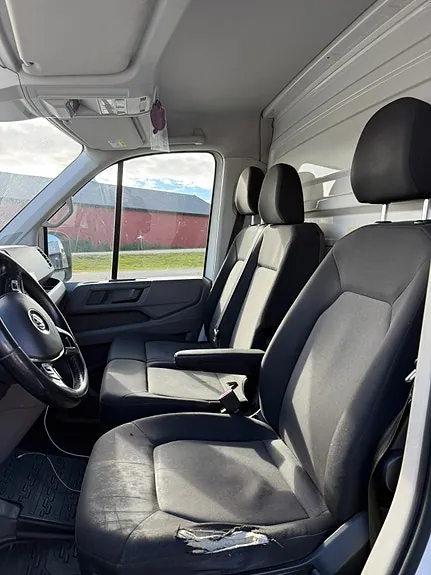 Volkswagen Crafter 35 2018 photo 2