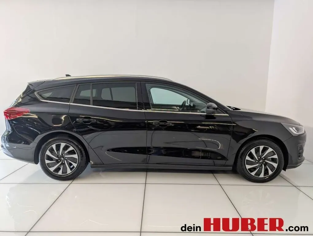 Ford Focus 2024 photo 3