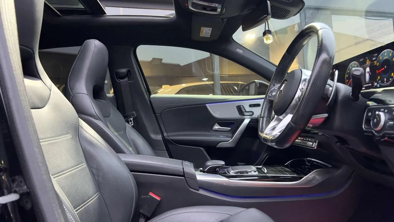 Mercedes-Benz A-Class 2019 photo 2
