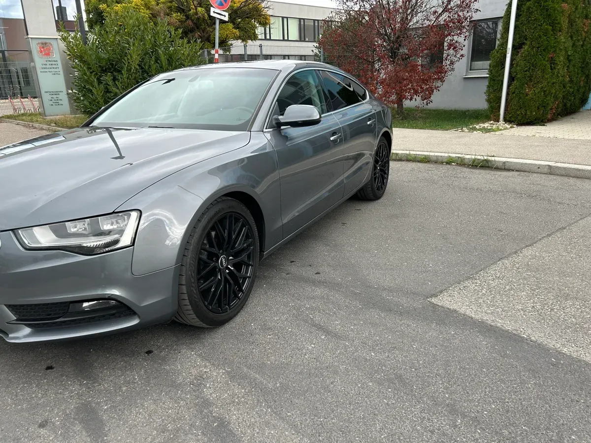 Audi A5 2013 photo 2