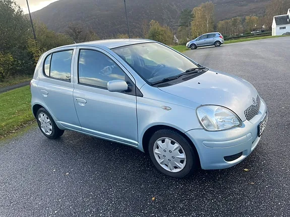Toyota Yaris 2005 photo 4