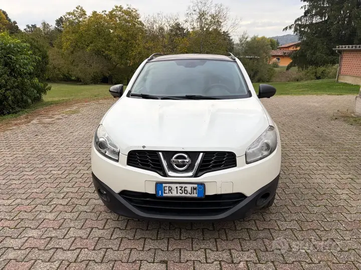 Nissan Qashqai 2013 photo 2