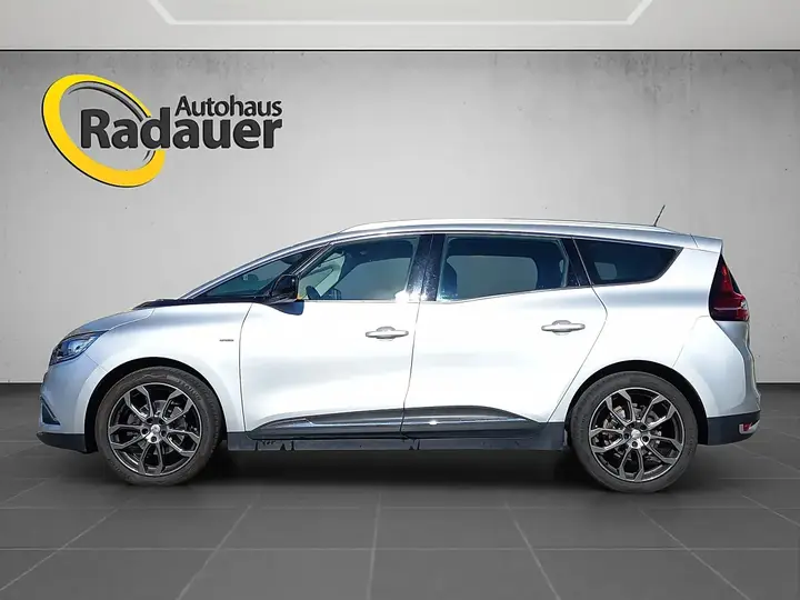 Renault Grand Scenic 2018 photo 2