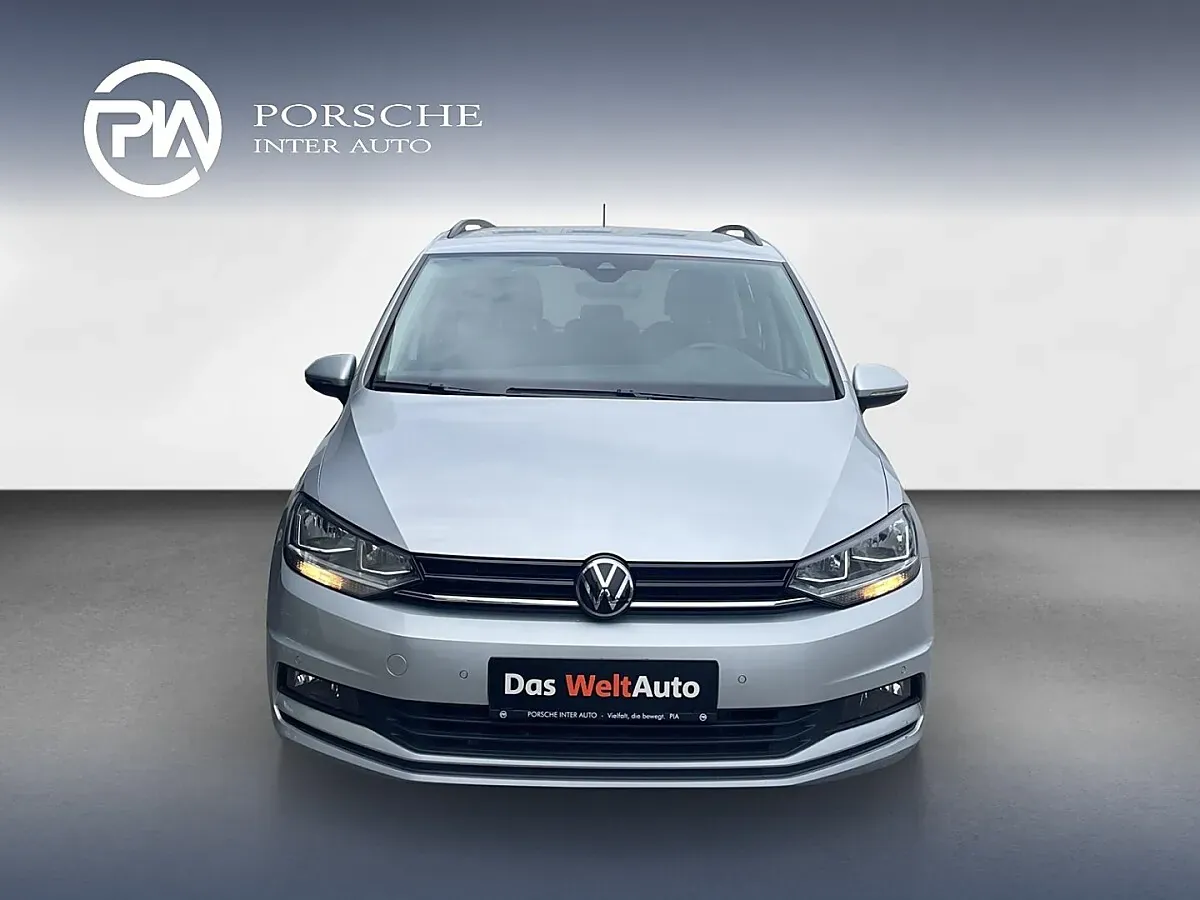 Volkswagen Touran 2023 photo 2