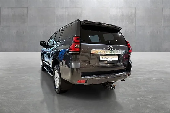 Toyota Land Cruiser 2023 photo 3