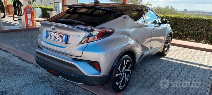 Toyota C-Hr 2017 photo 3
