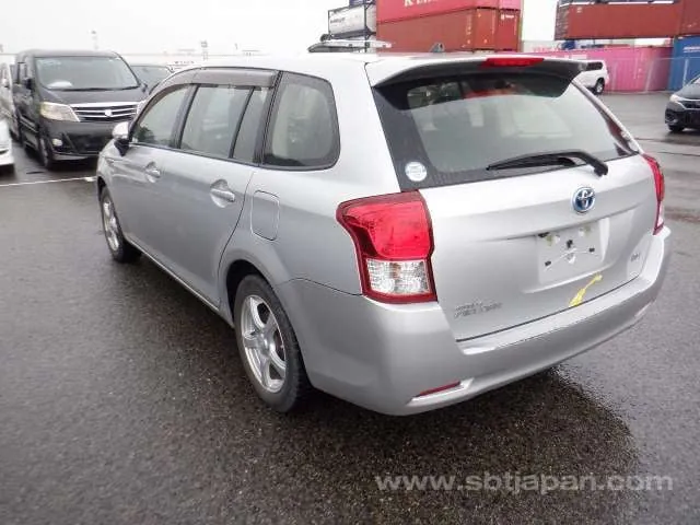 Toyota Corolla Fielder 2014 photo 3