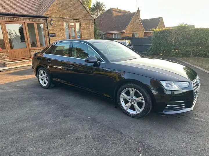 Audi A4 2018 photo 3