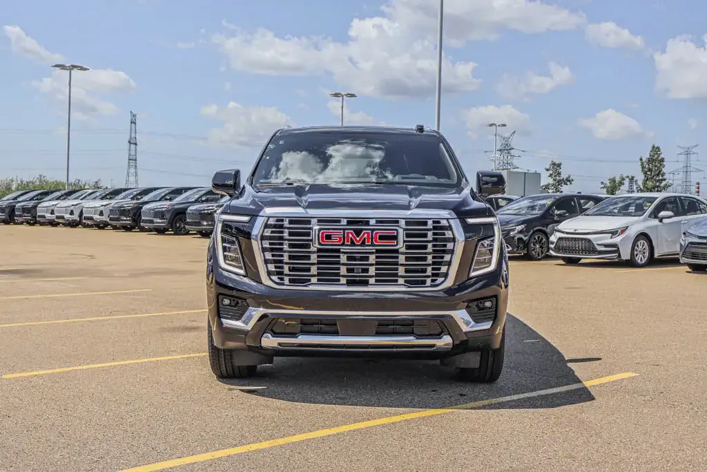 GMC Yukon 2026 photo 3