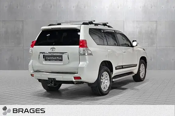 Toyota Land Cruiser 2011 photo 5