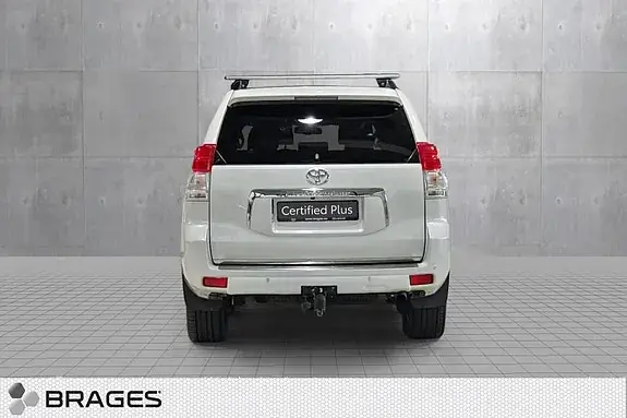 Toyota Land Cruiser 2011 photo 4
