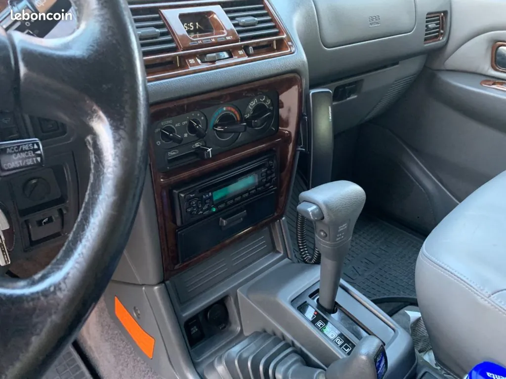 Mitsubishi Pajero 1998 photo 2
