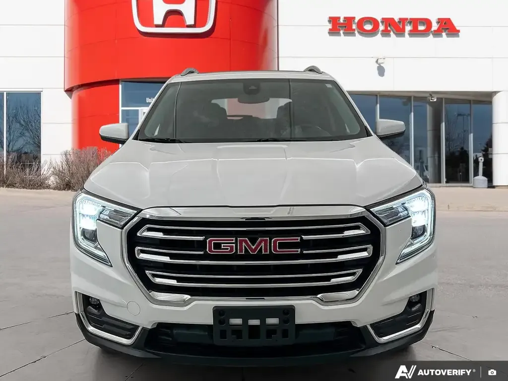 GMC Terrain 2022 photo 2
