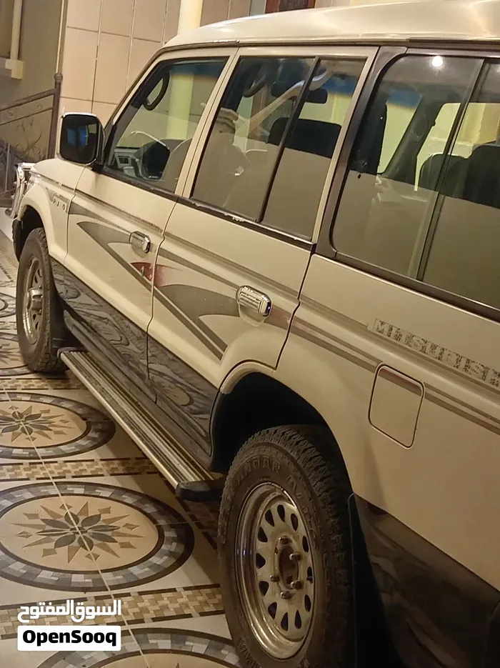 Mitsubishi Pajero 1999 photo 2