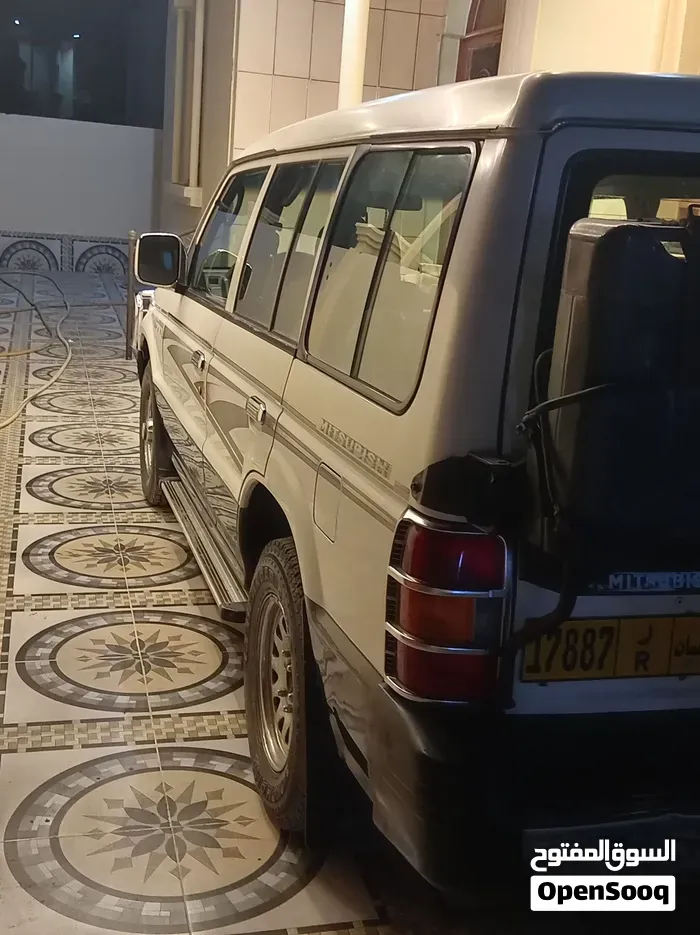 Mitsubishi Pajero 1999 photo 4