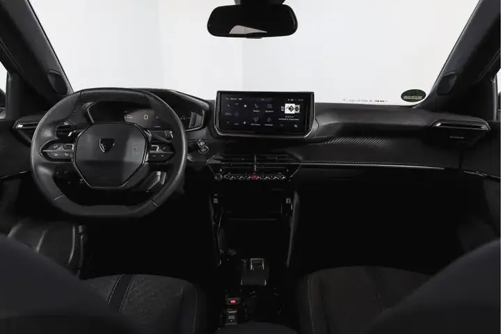 Peugeot 2008 2024 photo 3