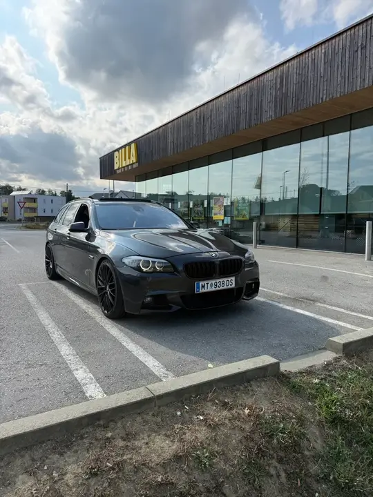 BMW 5 Series 2010 photo 3