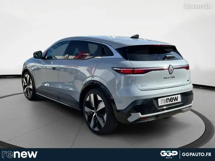 Renault Megane 2023 photo 3