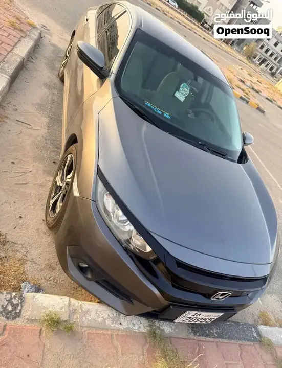 Honda Civic 2018 photo 2