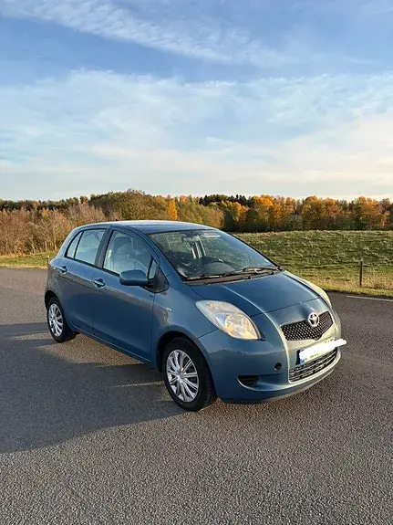 Toyota Yaris 2007 photo 2