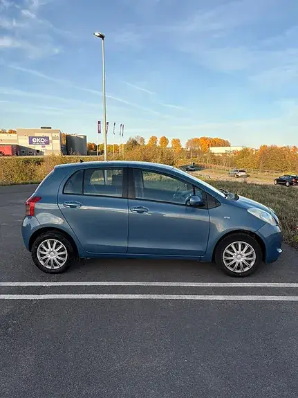 Toyota Yaris 2007 photo 4