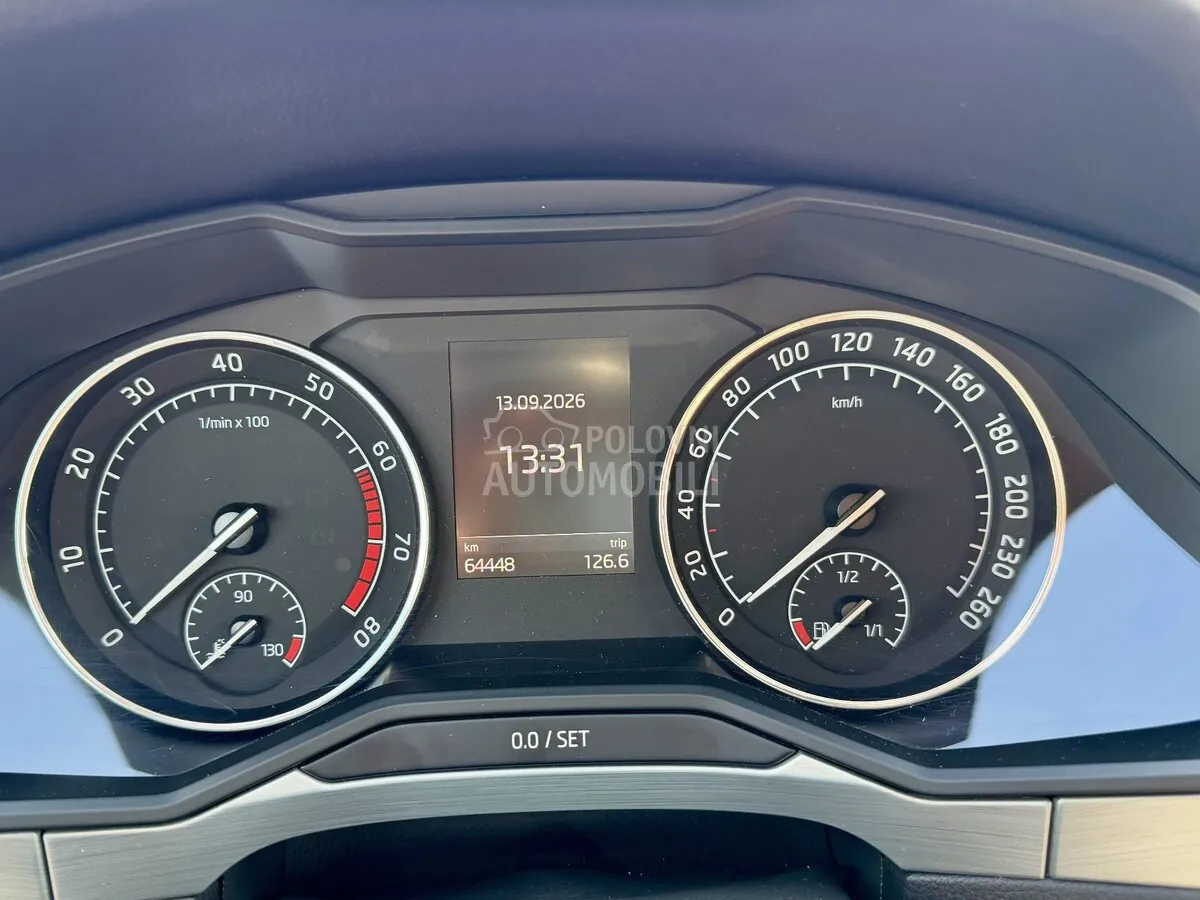 Skoda Superb 2018 photo 2