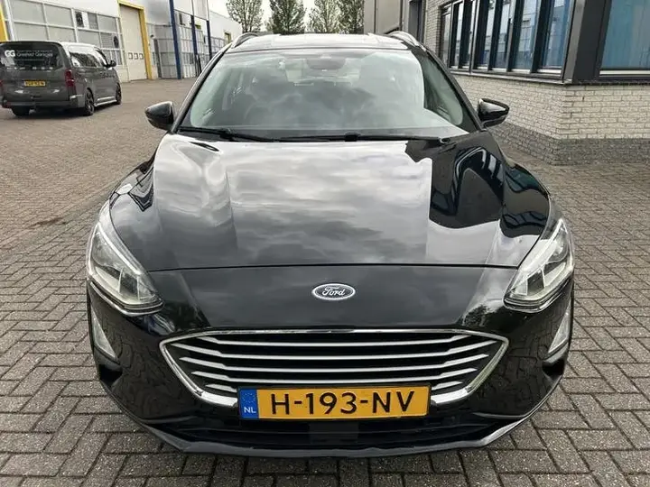 Ford Focus 2020 photo 2
