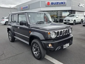 Suzuki Jimny 2025 photo 2