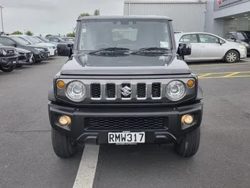Suzuki Jimny 2025 photo 4