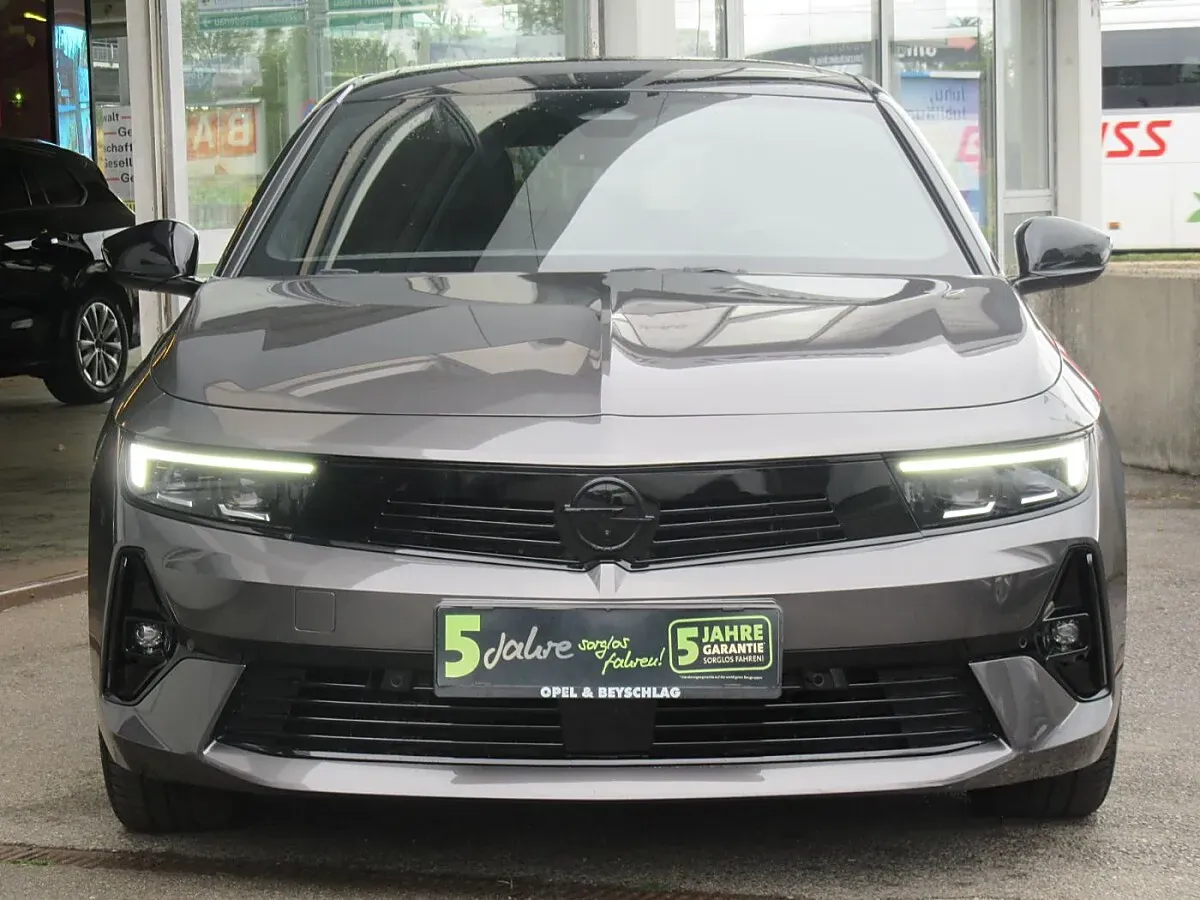 Opel Astra 2023 photo 3