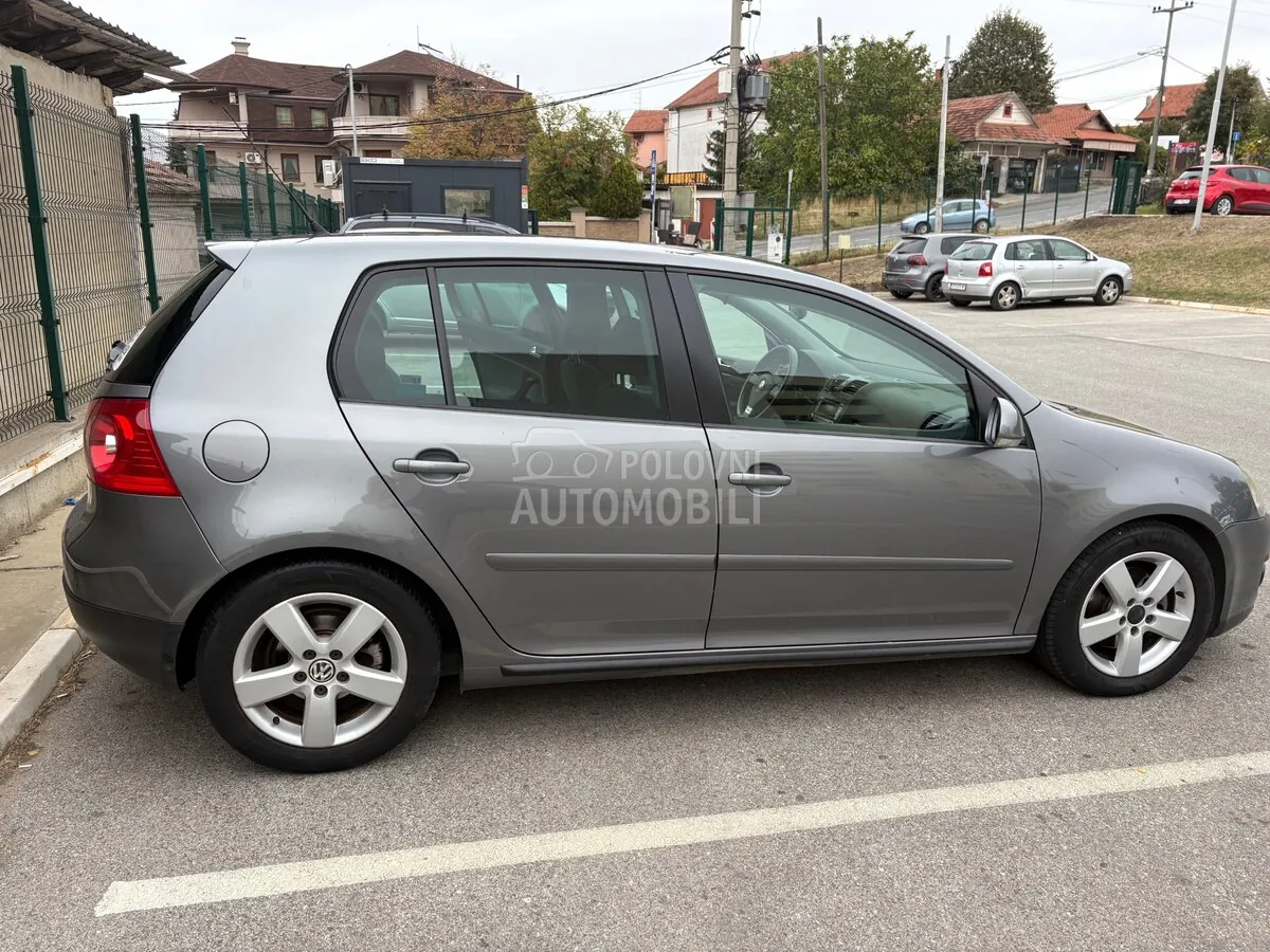 Volkswagen Golf 5 2009 photo 4