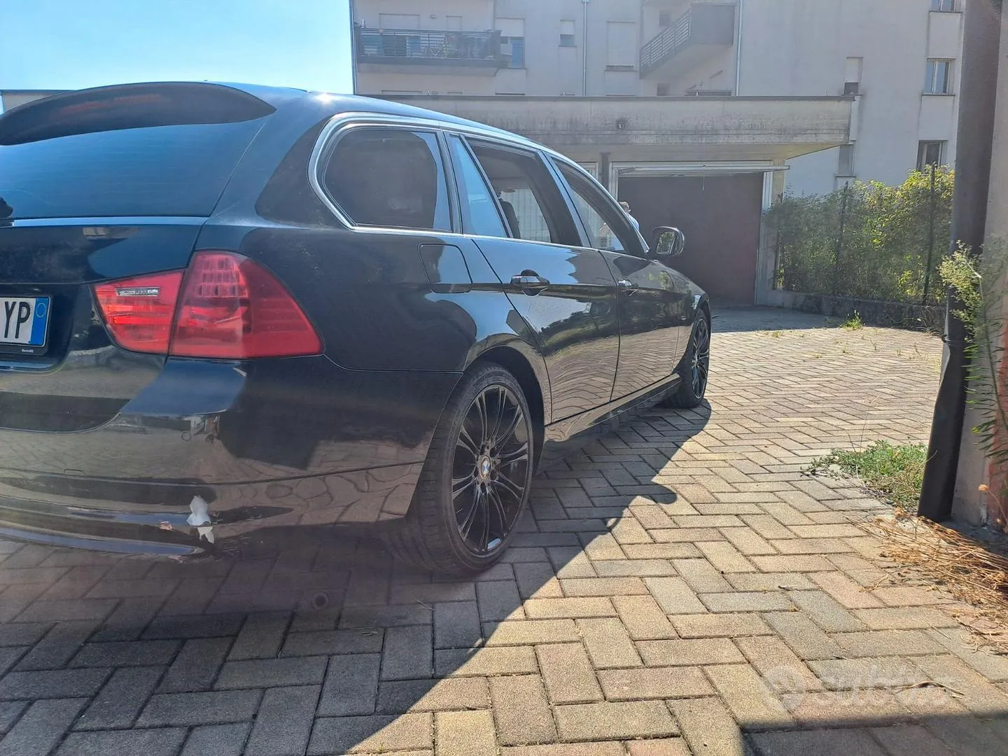 BMW 3 Series 2011 photo 5