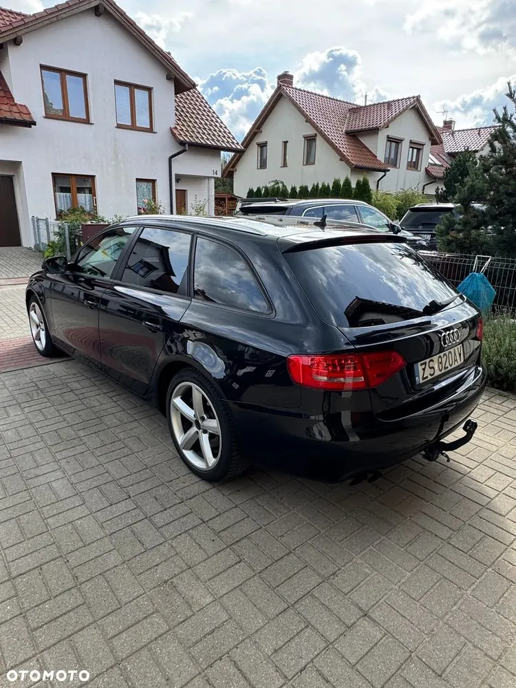 Audi A4 2010 photo 5