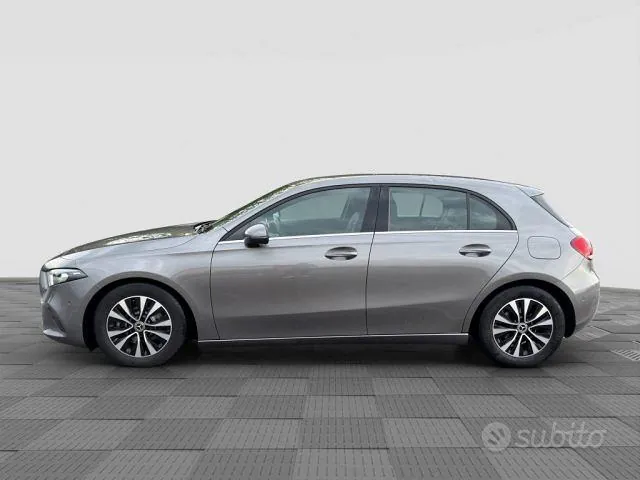 Mercedes-Benz A 180 2021 photo 2