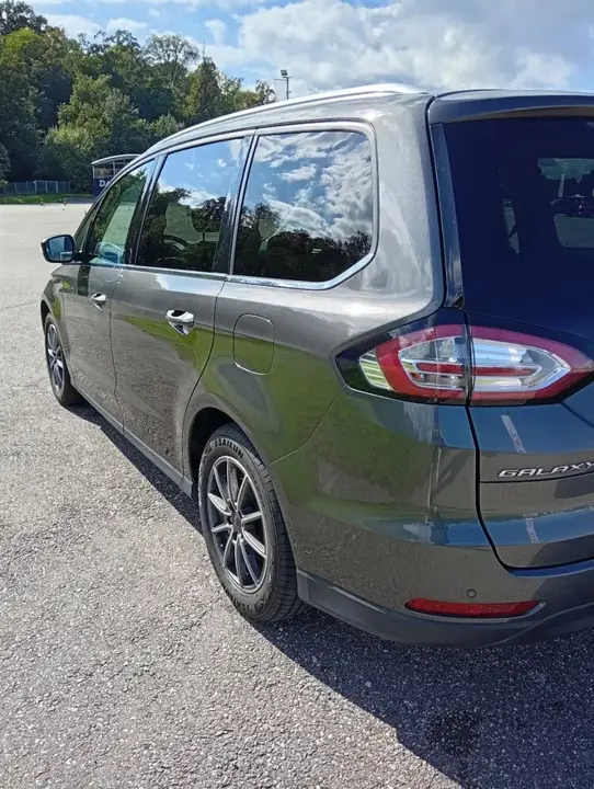 Ford Galaxy 2019 photo 2