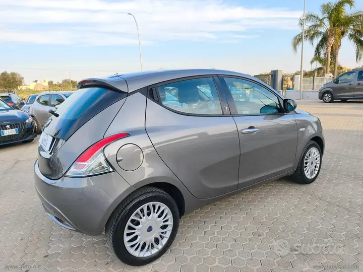 Lancia Ypsilon 2017 photo 4