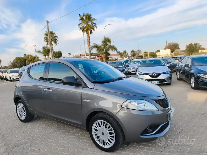 Lancia Ypsilon 2017 photo 3
