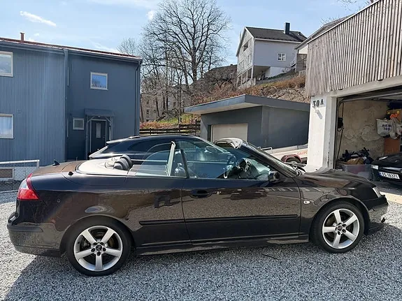 Saab 9-3 2005 photo 2