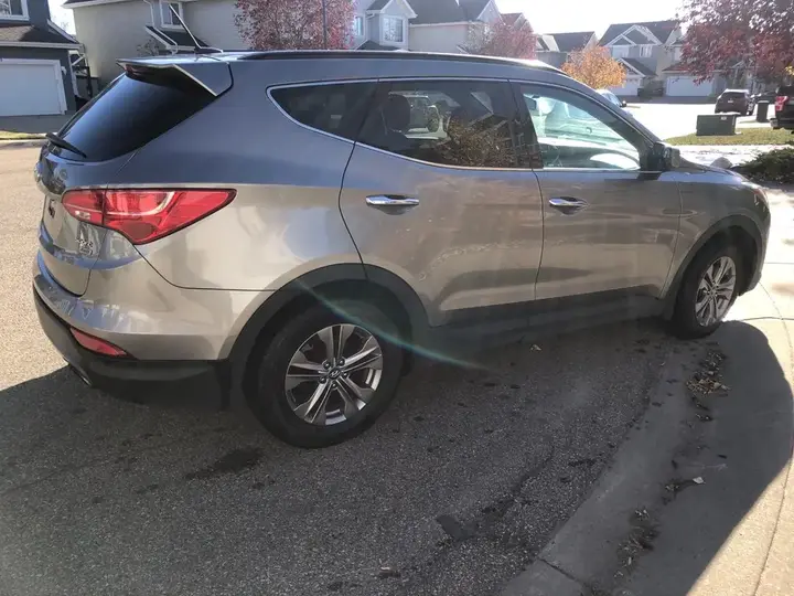 Hyundai Santa Fe 2014 photo 2