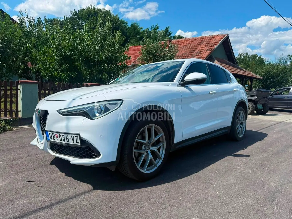 Alfa Romeo Stelvio 2017 photo 3